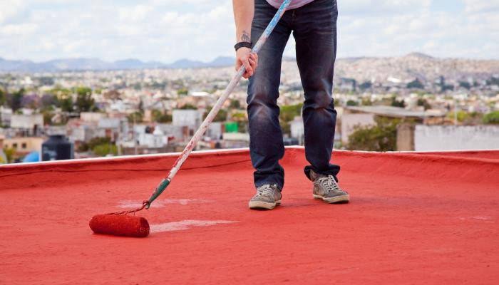 Impermeabilizan y pintan escuelas  Para que estén listas en Agosto.