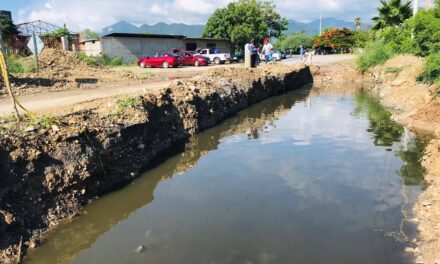 Habitantes del ejido La Misión amenazan con bloqueo de carretera tras no recibir apoyo de COMAPA.