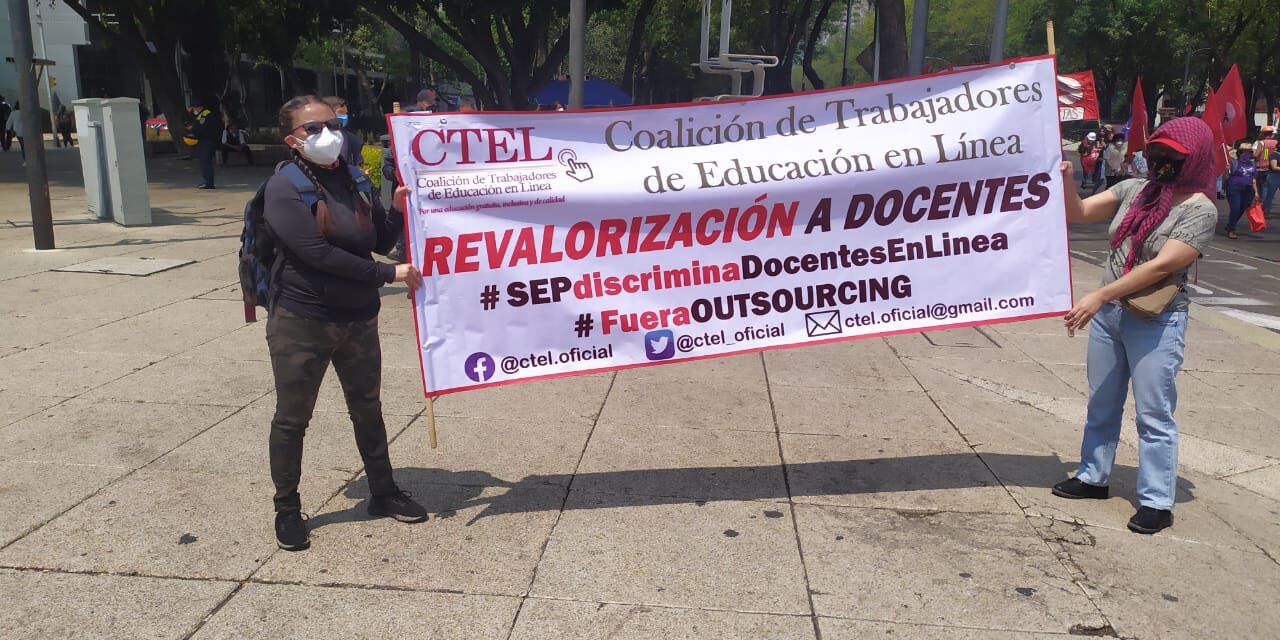 Maestros de Prepa en Línea denuncian trato indigno a su labor y demandan regularizar su situación laboral.