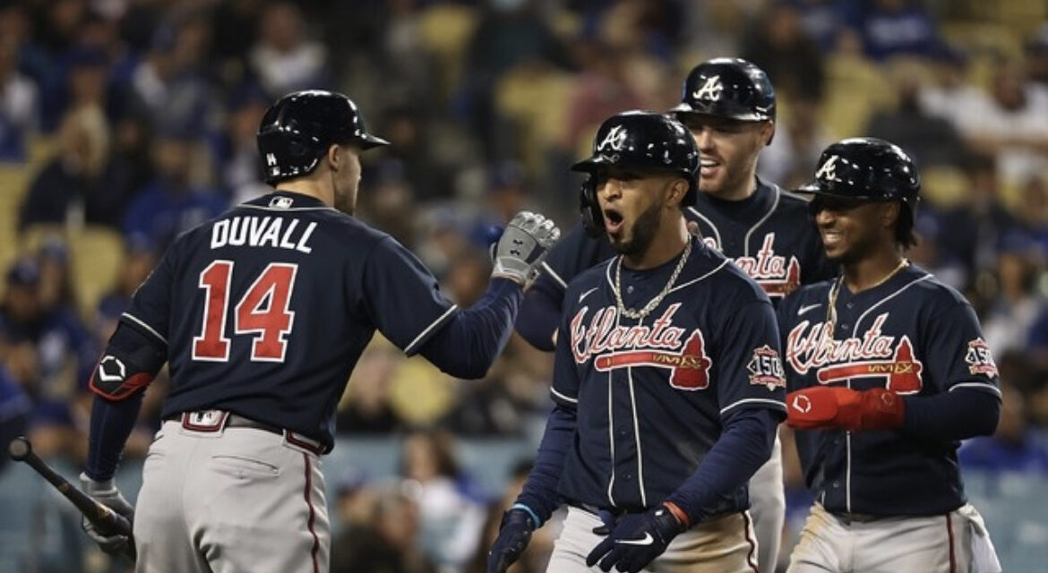 Bravos aplasta a Dodgers y se acerca a Serie Mundial