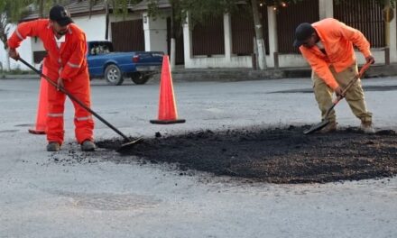 CONTINUA PROGRAMA DE BACHEO EN RÍO BRAVO