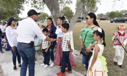 Autoridades de Río Bravo y habitantes del ejido Aguilar festejan su fundación