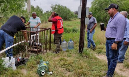 EN ESTOS TIEMPOS DE FUERTES CALORONES DOTA GOBIERNO MUNICIPAL DE SISTEMA DE BOMBEO AL EJIDO LIBERACION DEL CAMPESINO