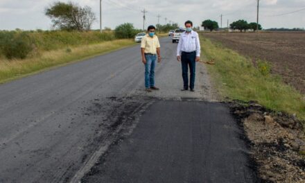 Gobierno de Valle Hermoso, rehabilita carretera 82