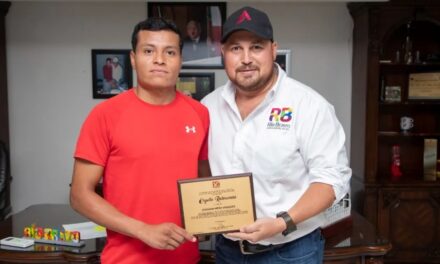 RESALTA MUNICIPIO A 2 PELEADORES POR MEDALLAS DE ORO EN NACIONAL DE ARTES MARCIALES MIXTAS