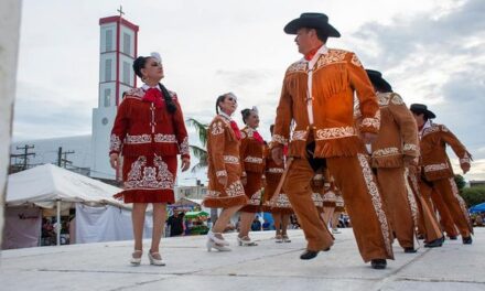 Celebramos en coordinación con la Dirección de Cultura Municipal y la Asociación de Folkloristas Unidos en México