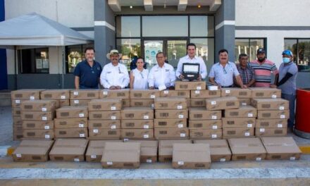 Hoy recibió nuestro Alcalde De Valle Hermoso, 140 luminarias más, que a la mayor brevedad posible serán instaladas