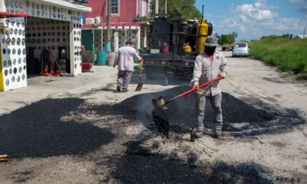 se llevan a cabo diversas acciones en la calle 5 de Mayo de Valle Hermoso.