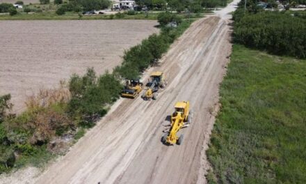 INSTRUYE ALCALDE REHABILITACIÓN DE ACCESO A 6 DE ENERO