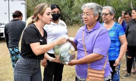 LLEVAN APOYO PARA UNA ALIMENTACIÓN SALUDABLE A LA COLONIA AMPLIACIÓN RIO BRAVO.