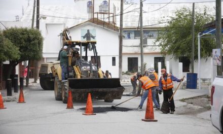 MUNICIPIO DE RIO BRAVO REALIZA BACHEO EN COLONIA PUPULAR