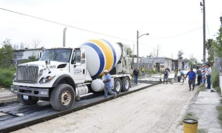 ANUNCIA ALCALDE 2 PAVIMENTACIONES MÁS PARA COLONIAS LÁZARO CÁRDENAS Y 1 DE MAYO