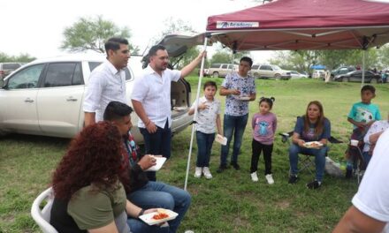 CONVIVE ALCALDE JOEL EDUARDO YÀÑEZ VILLEGAS CON FAMILIAS EN «LA PLAYITA FEST 2023»