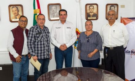 El Presidente Municipal, Dr. Alberto Alanis Villarreal, recibió a integrantes de la Delegación D IV-35 de Maestros Jubilados del SNTE