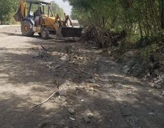 MAQUINARIA DEL GOBIERNO DE RÍO BRAVO REHABILITA CALLES EN COLONIA LA PAZ