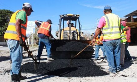 INICIA SEMANA GOBIERNO DE RÍO BRAVO CON BACHEO EN VIALIDADES EN COL. BENITO JUÁREZ E HIJOS DE EJIDATARIOS