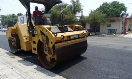 RECARPETEO SIGUE ADELANTE POR GOBIERNO DE RÍO BRAVO EN CALLE JALAPA