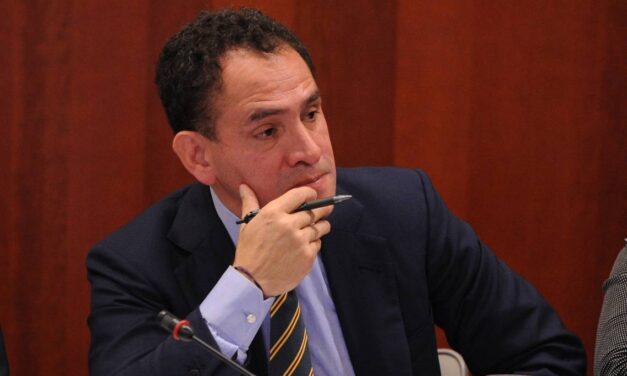 Gobierno de México dice que criptomonedas no son dinero y descarta su uso.