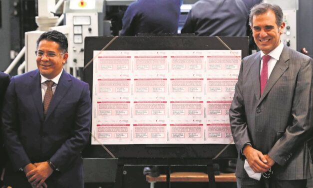 Imprimen boletas para revocación de mandato