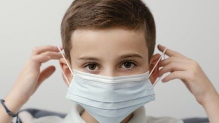 Científicos descubren los factores de riesgo que causan Covid-19 grave en niños