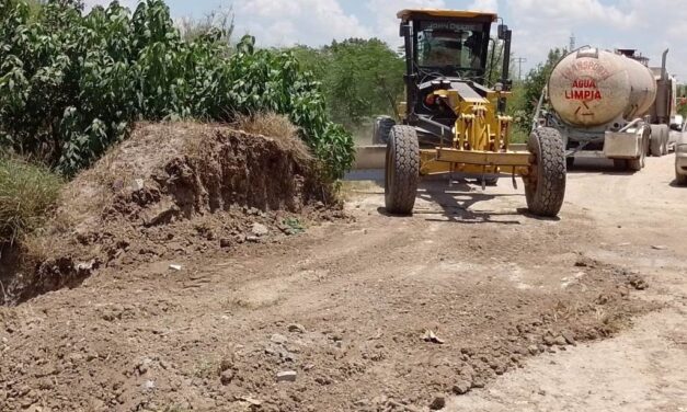 Gobierno de Río Bravo habilita camino en colonia 1 de Mayo