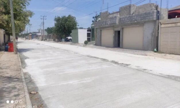 GRAN AVANCE EN PAVIMENTACIÓN DE CONCRETO EN ACCESO A PRIMARIA COLOSIO