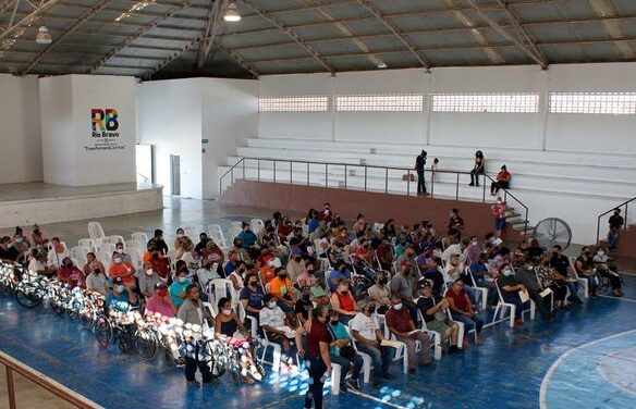 RECIBEN SEGMENTOS VULNERABLES, APOYO MUNICIPAL CON YO TAMBIÉN SOY DIFERENTE