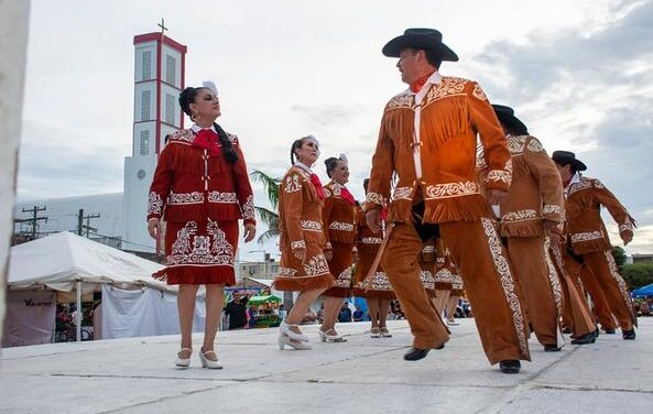Celebramos en coordinación con la Dirección de Cultura Municipal y la Asociación de Folkloristas Unidos en México