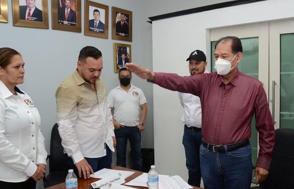 ASUME TEODORO ESCALÓN ALCALDÍA EN SUSTITUCIÓN DE HÉCTOR VILLEGAS, QUIEN SOLICITA LICENCIA