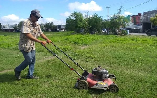 ÁREAS VERDES DE BRISAS DEL CAMPO RECIBEN ATENCIÓN INTEGRAL POR GOBIERNO DE RÍO BRAVO