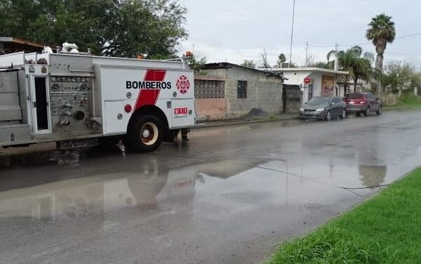 ATIENDE PROTECCIÓN INCIDENTES TRAS LLUVIAS; SALVAGUARDA SEGURIDAD DE TRANSEÚNTES