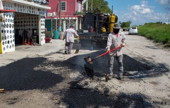 se llevan a cabo diversas acciones en la calle 5 de Mayo de Valle Hermoso.