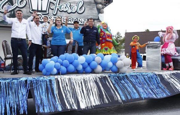 PARTICIPA GOBIERNO MUNICIPAL EN COLORIDO DESFILE POR EL DÍA DEL COMERCIANTE.