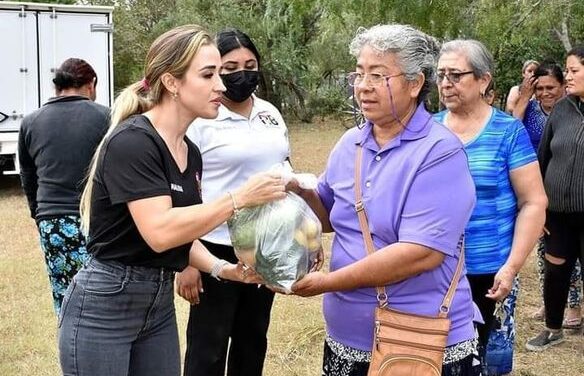 LLEVAN APOYO PARA UNA ALIMENTACIÓN SALUDABLE A LA COLONIA AMPLIACIÓN RIO BRAVO.