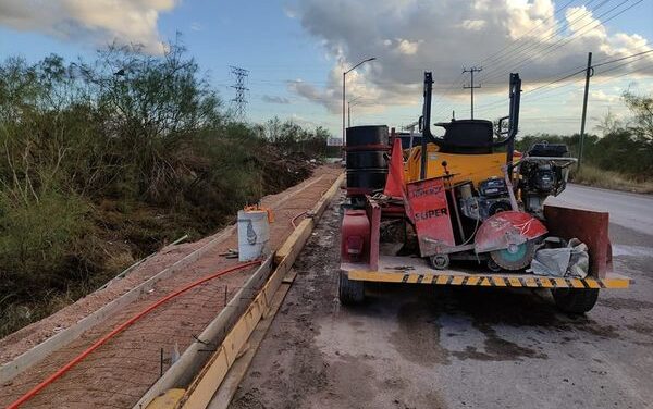 GOBIERNO DE RÍO BRAVO CONCLUYE ESTA SEMANA BANQUETAS EN BRECHA 112