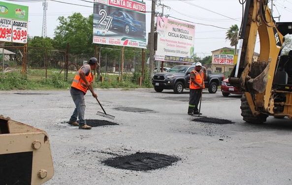BACHEA MUNICIPIO CALLE GUANAJUATO E INMEDIACIONES DE PUENTE EN AVENIDA MÉXICO