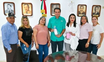 Recibe nuestro Presidente Municipal múltiples muestras de agradecimiento por su gran apoyo y beneficios a los vallehermosenses.