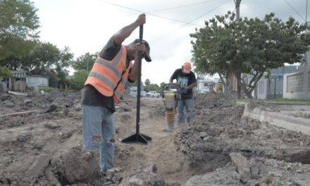 RENOVACIÓN DE TUBERIAS PARA AGUA POTABLE Y DRENAJE DE LA CALLE INDEPENDENCIA.