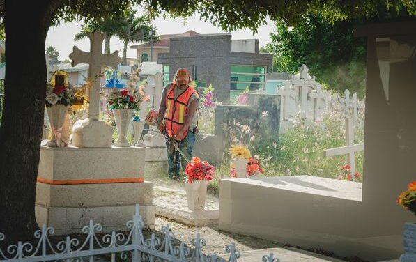 LIMPIEZA DE PANTEONES MUNICIPALES EN VALLE HERMOSO.