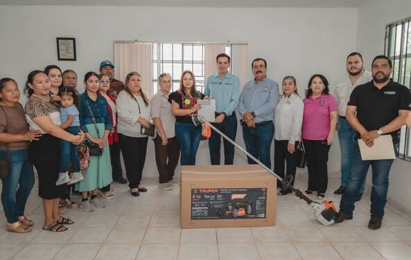 EL PRESIDENTE MUNICIPAL, DR. ALBERTO ALANIS VILLARREAL COMPROMETIDO CON LA EDUCACIÓN