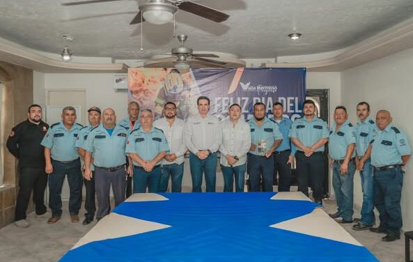 EL PRESIDENTE MUNICIPAL, DR. ALBERTO ALANIS VILLARREAL CONMEMORA EL DÍA DEL BOMBERO.