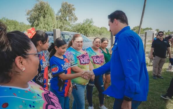 PRESIDENTE MUNICIPAL DR. ALBERTO ALANIS VILLARREAL COLOCA LA PRIMERA PIEDRA EN EL PARQUE DE SOFTBOL FEMENIL “LA HERRADURA”