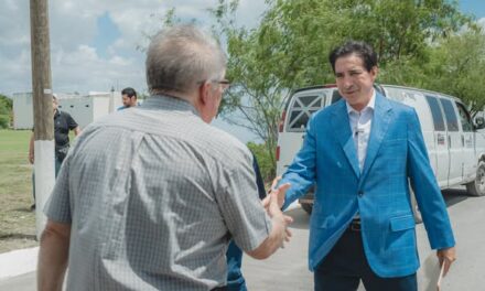 PRESIDENTE MUNICIPAL DR. ALBERTO ALANÍS VILLARREAL ENTREGA IMPORTANTES APOYOS PARA EL SECTOR DE SALUD.