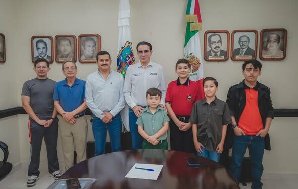 EL PRESIDENTE MUNICIPAL CELEBRA EL ÉXITO DEL PRIMER TORNEO DE AJEDREZ EN VALLE HERMOSO