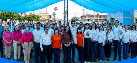 Nuestro Presidente Municipal, Dr. Alberto Alanis Villarreal, llevó a cabo la entrega de los premios del tradicional sorteo por el Día del Maestro, el pasado viernes 15 de mayo mediante el Sorteo Especial 312 de la Lotería Nacional.
